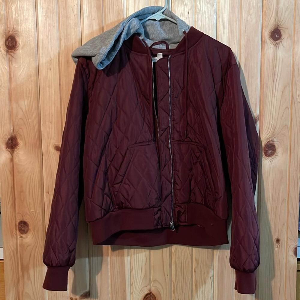 Burgundy puffer jacket with grey hood